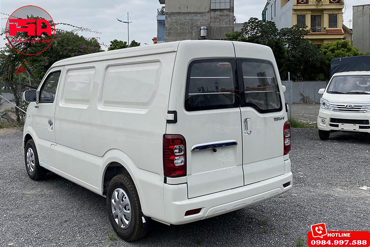 xe tải tera v 5 chỗ màu trắng