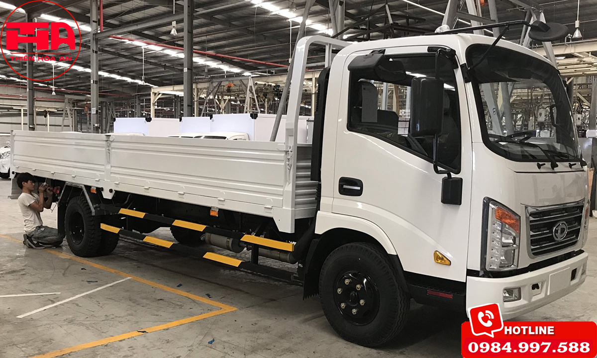 Xe tải Tera 190sl thùng lửng màu trắng