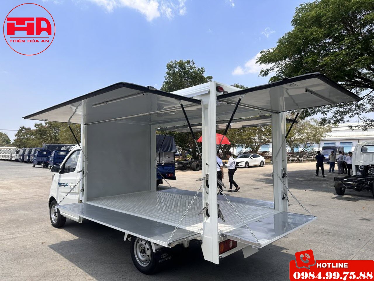 Xe tải Tera Star Plus Thùng Cánh Dơi 1.25 Tấn