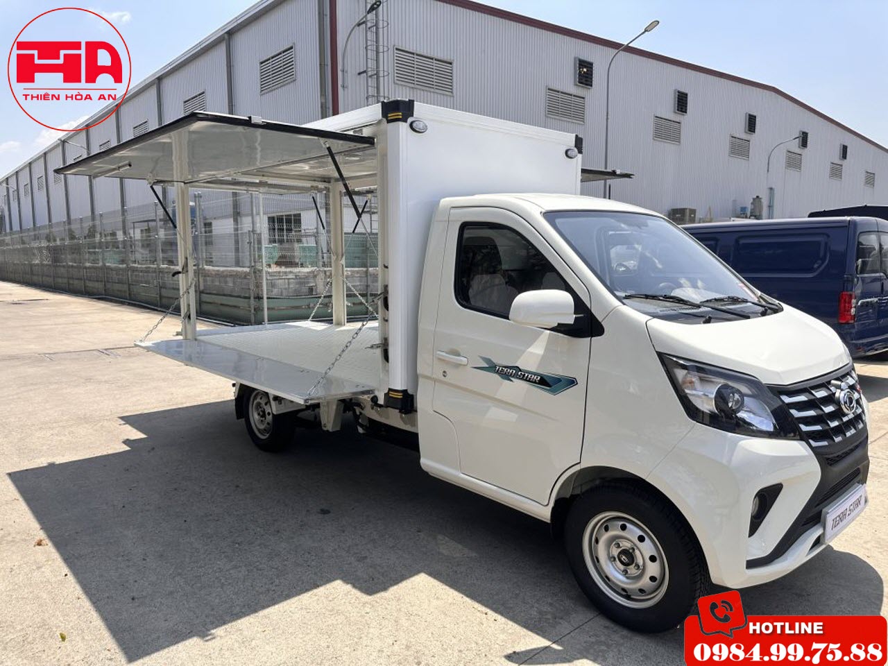 Xe tải Tera Star 900kg Thùng Cánh Dơi