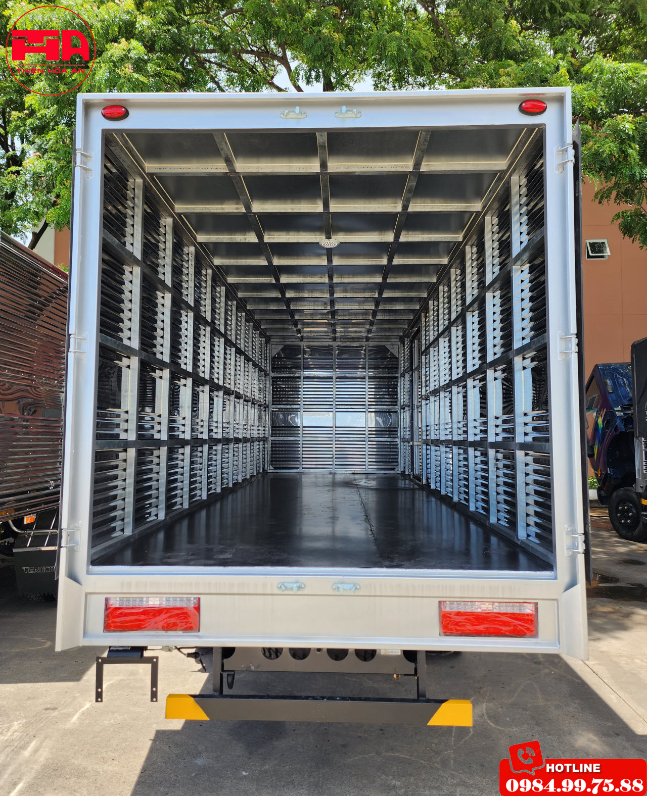 Xe tải Tera 345SL 3.5 Tấn Thùng Kín INOX Euro5