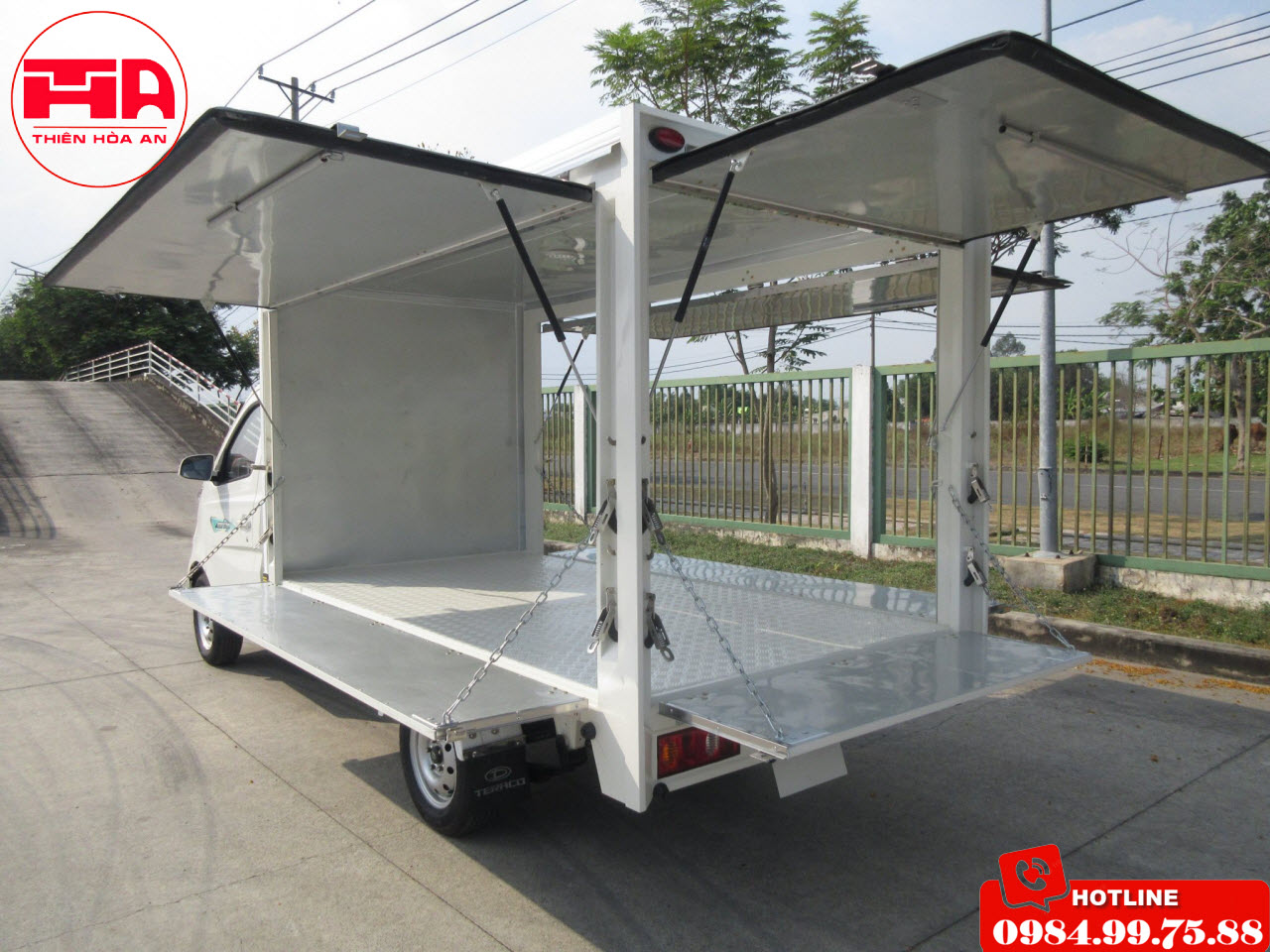 giá xe tải Tera Star 990kg thùng cánh dơ