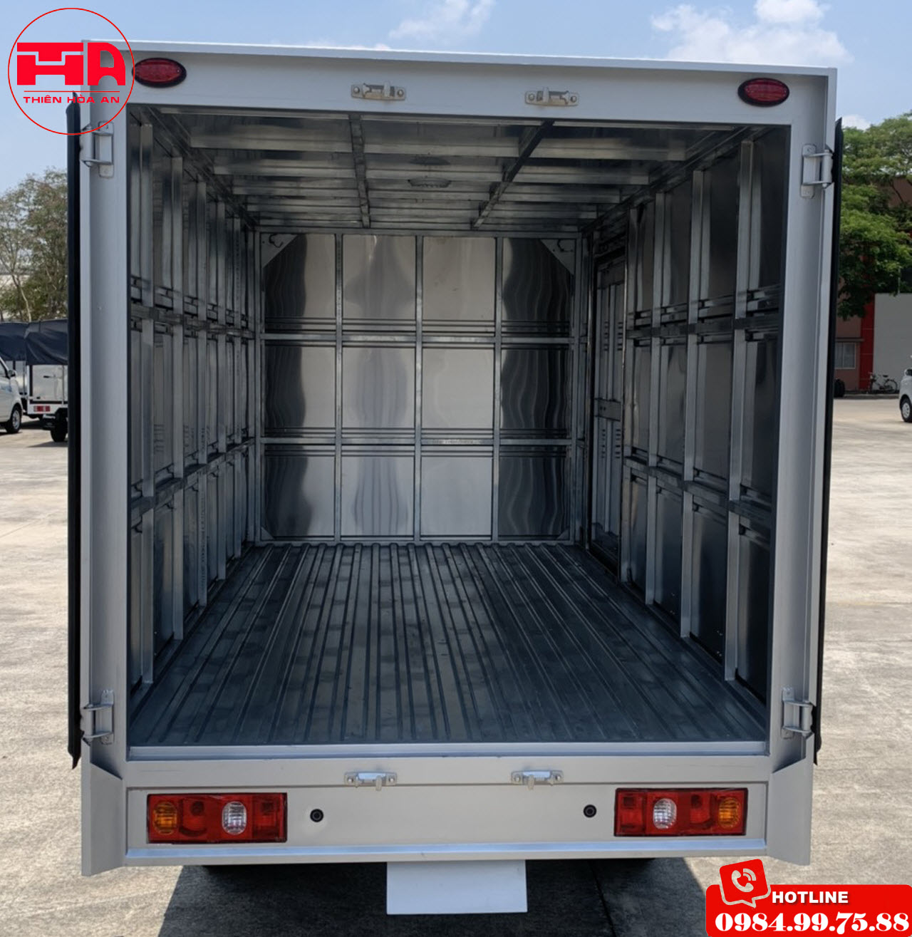 Xe tải Tera Star Thùng Kín