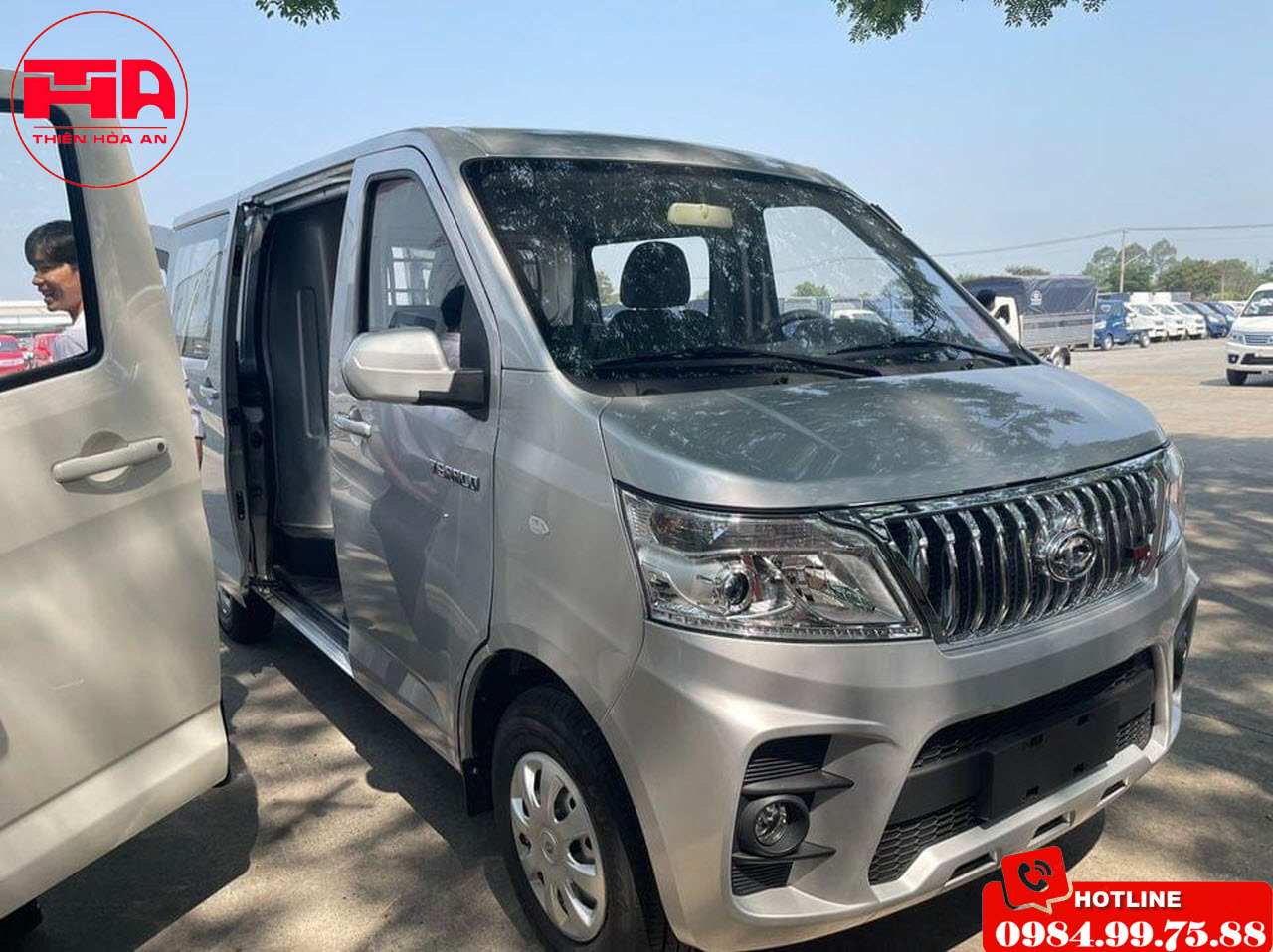 Giới thiệu xe tải van Tera V8 thế hệ mới