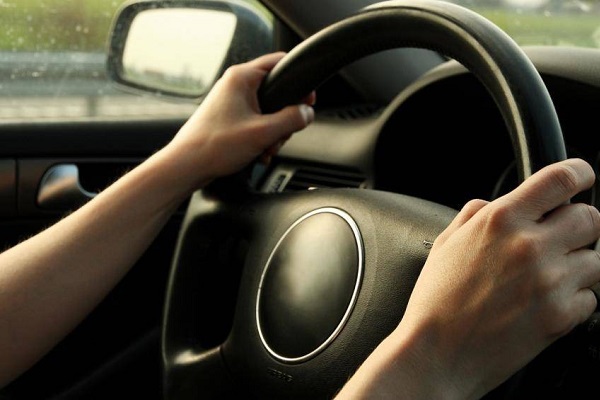 Cách khắc phục khi vô lăng trợ lực điện bị nặng