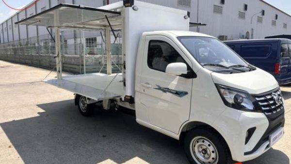 Xe tải Tera Star Plus Thùng Cánh Dơi 1.25 Tấn