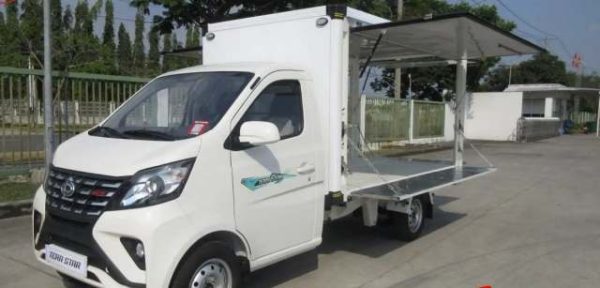Xe tải Tera Star 900kg Thùng Cánh Dơi